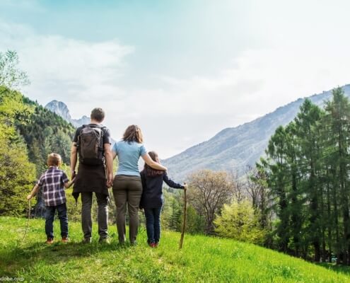 Als Familie gemeinsam unterwegs sein. Mit oder ohne temporäre Familienberatung.